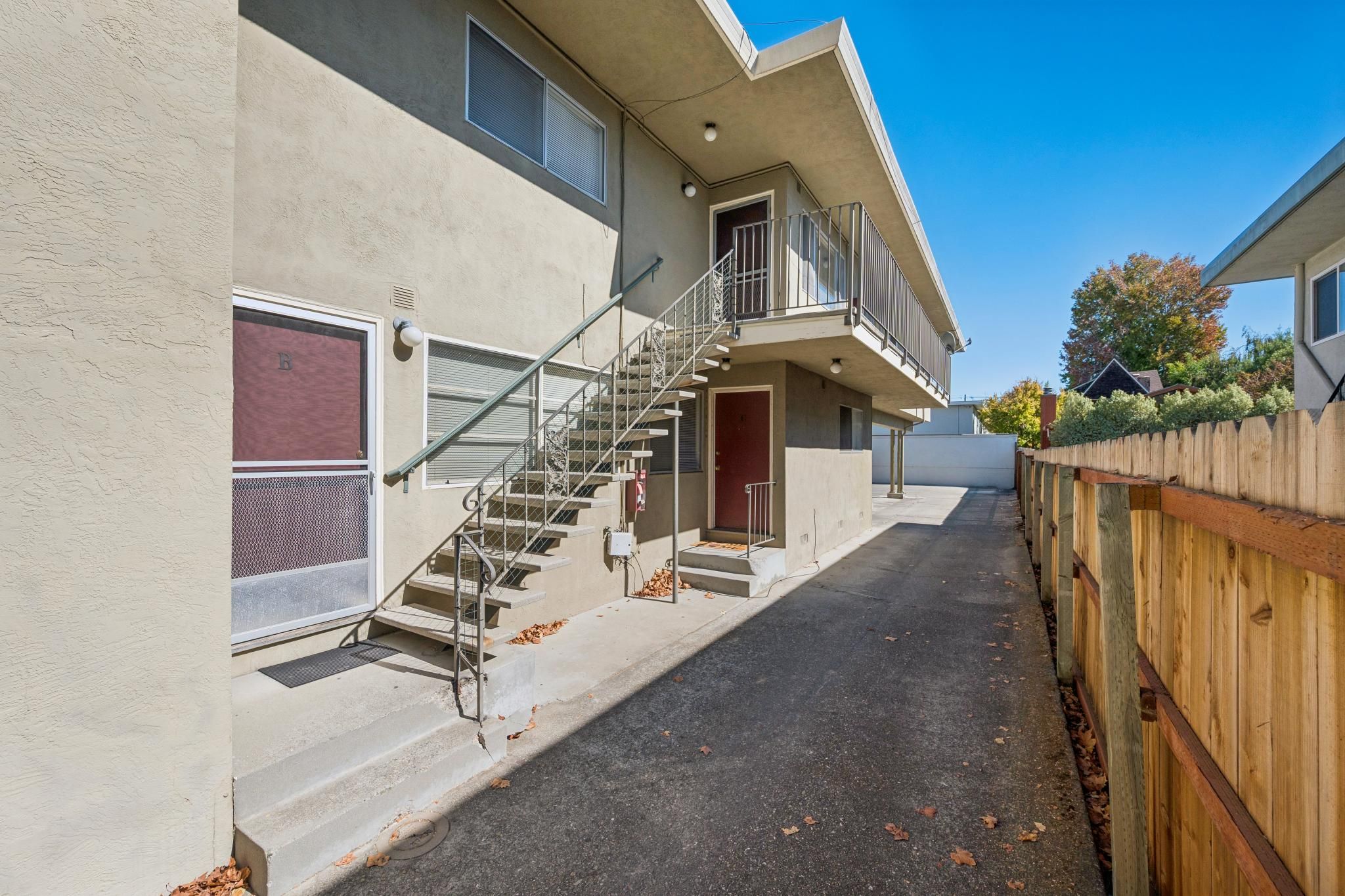 1526 Verdi St