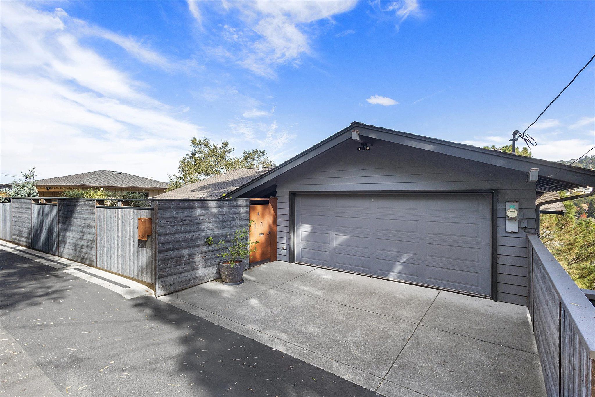 6140 Bullard Dr 