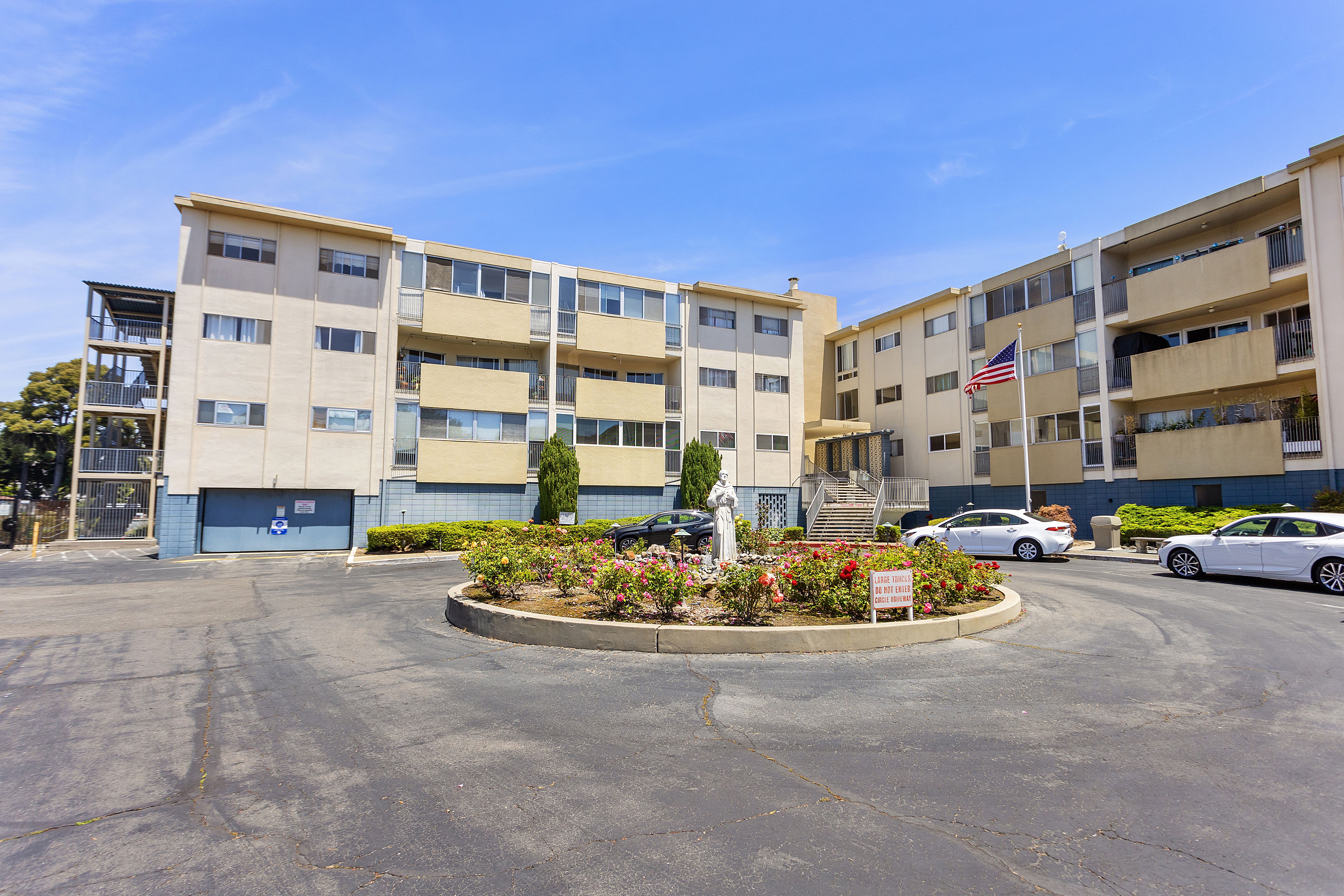 2137 Otis Drive #305