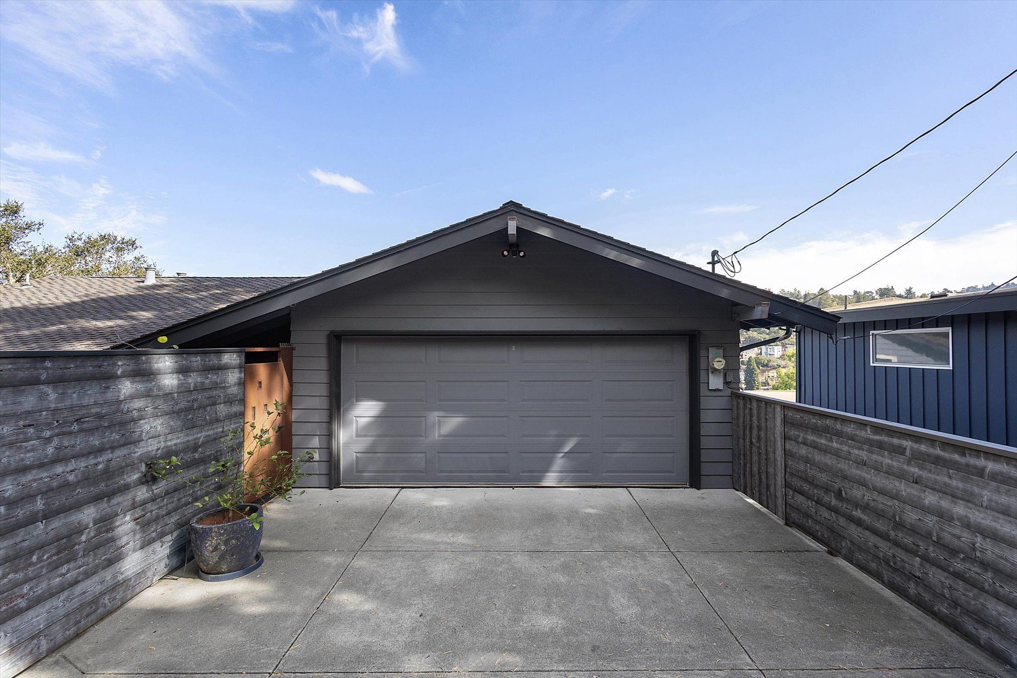 6140 Bullard Dr 