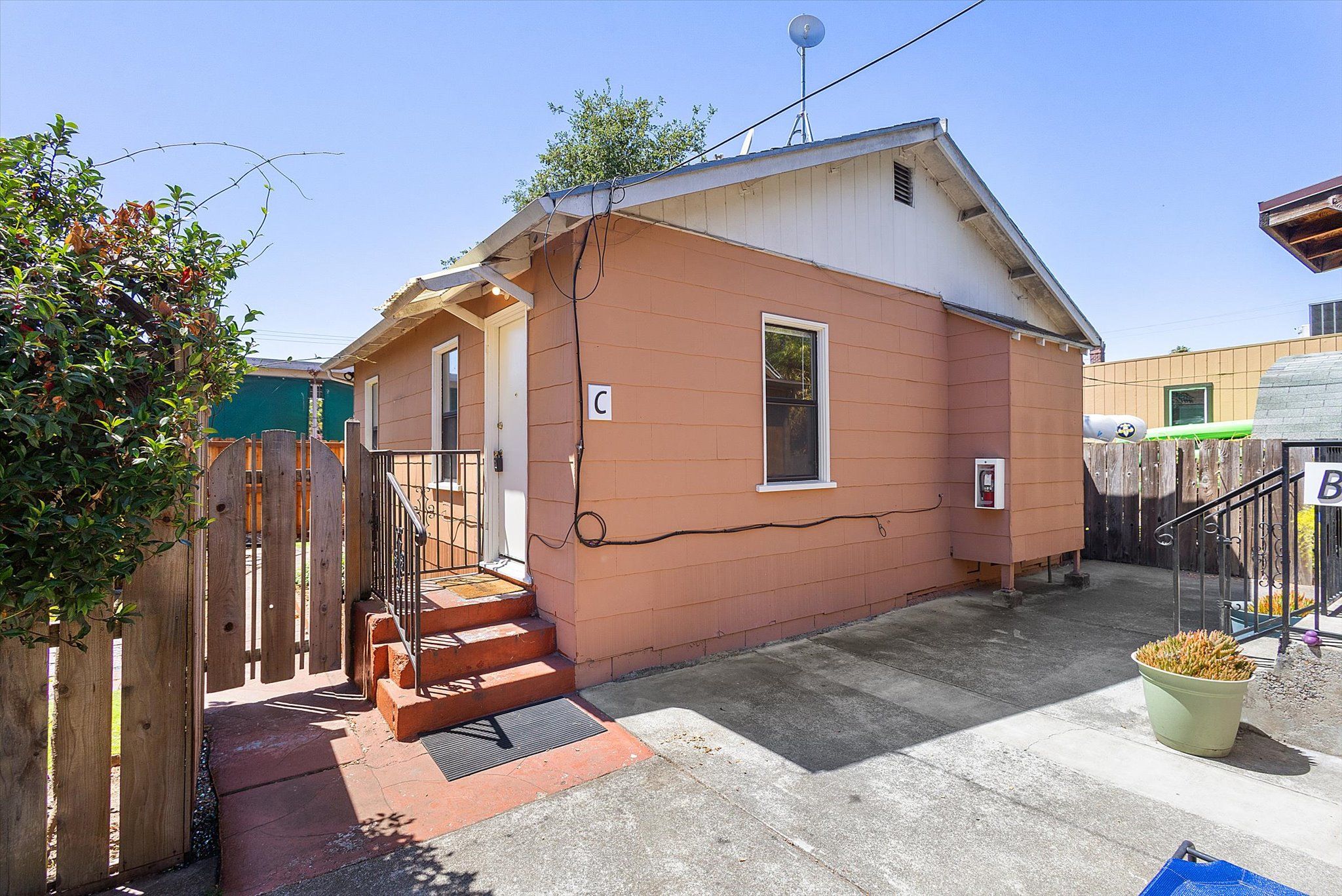 2510 Eagle Ave #C