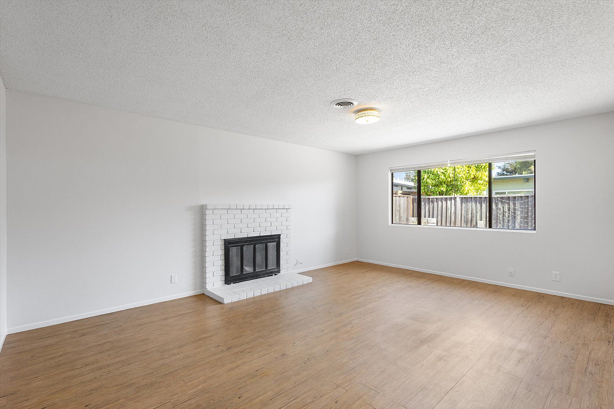 1256 Rosewood Way