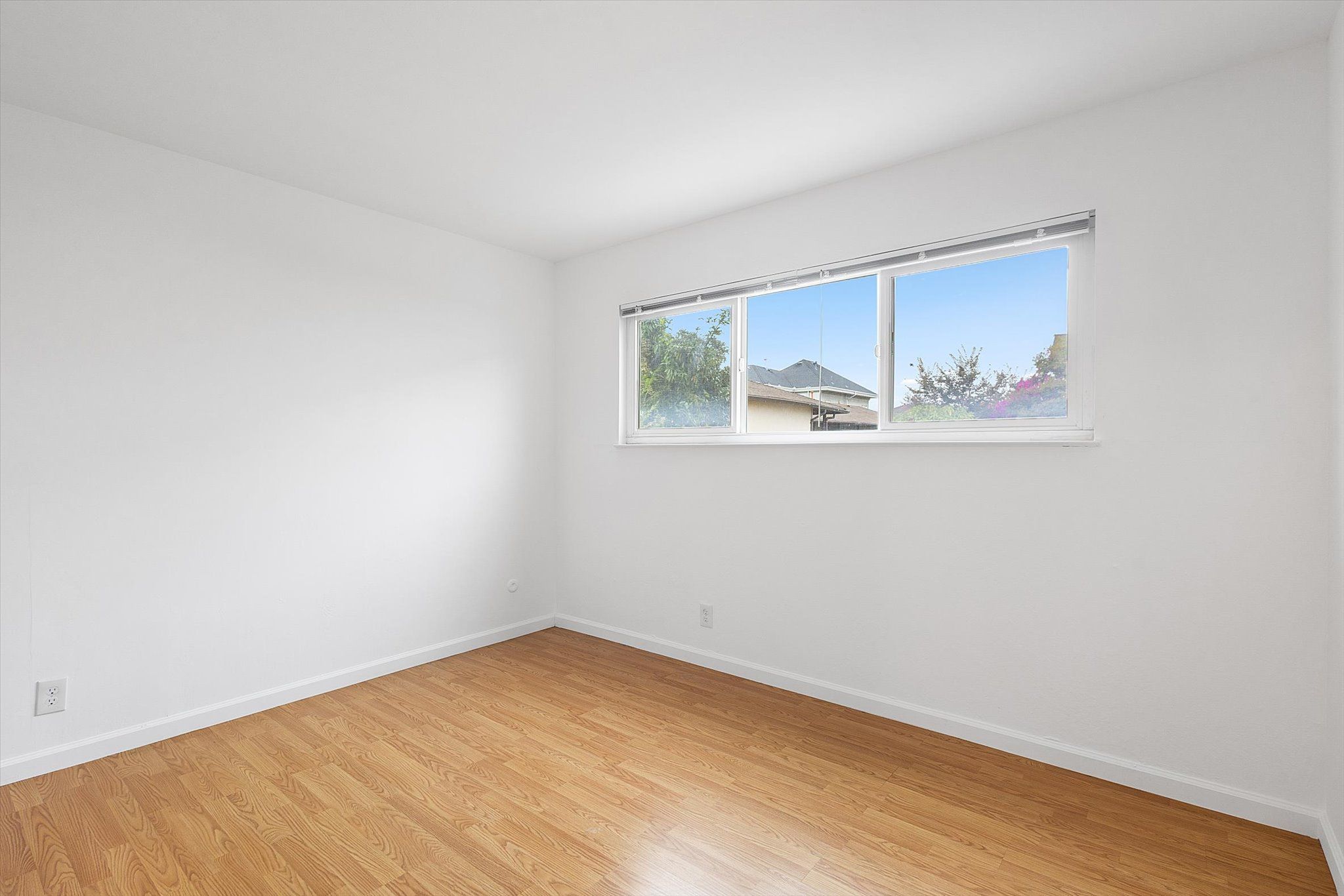 2136 Lincoln Ave #J
