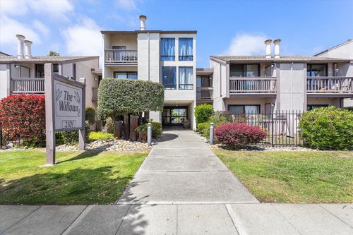 2101 Shoreline Dr #348